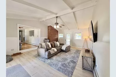 262 Pequot Avenue, Warwick, RI 02889 - Photo 6