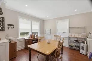 40 Greenwood Ave, Warwick, RI 02886 - Photo 8