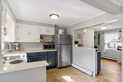 37 Platt Street, Bristol, RI 02809 - Photo 6