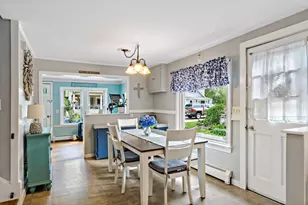 37 Platt St, Bristol, RI 02809 - Photo 10
