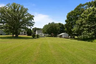 1472 Wampanoag Trl, East Providence, RI 02915 - Photo 4