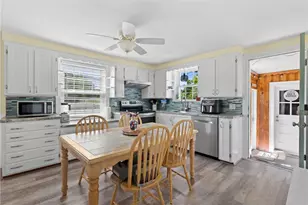 1472 Wampanoag Trl, East Providence, RI 02915 - Photo 8