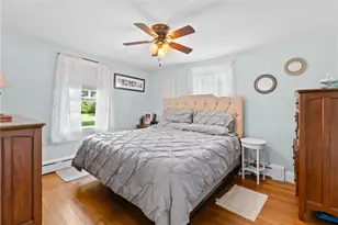1472 Wampanoag Trl, East Providence, RI 02915 - Photo 16