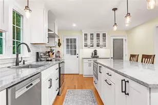 19 Waterman St, Bristol, RI 02809 - Photo 6