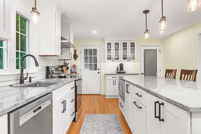 19 Waterman Street, Bristol, RI 02809 - Photo 6