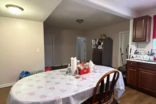 27 Hauxhurst St, Providence, RI 02909 - Photo 4