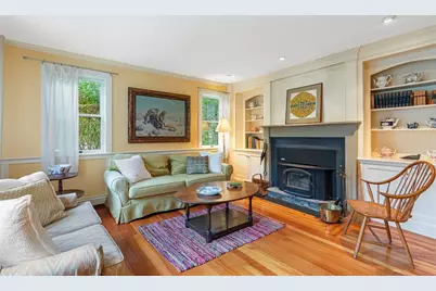 462 Ledge Road, Seekonk, MA 02771 - Photo 2