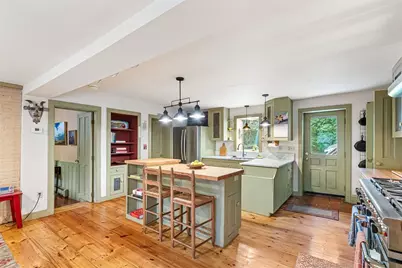 462 Ledge Road, Seekonk, MA 02771 - Photo 12