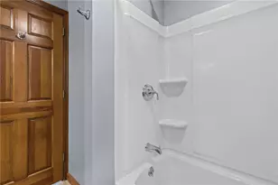 157 Tara Ln, Woonsocket, RI 02895 - Photo 24