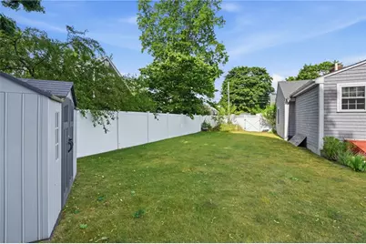336 Dover Avenue, East Providence, RI 02914 - Photo 38