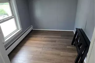 18 Glen St, East Providence, RI 02915 - Photo 22
