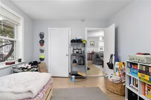 5 Trenton St, Providence, RI 02906 - Photo 10