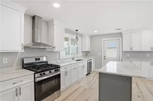 60 Bloor St, Warwick, RI 02889 - Photo 12