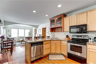 9 Waites #1, Newport, RI 02840 - Photo 4