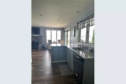 25 Bayside Avenue, Portsmouth, RI 02871 - Photo 8