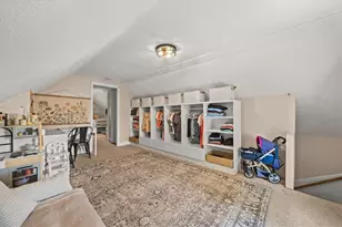 214 Morris Ave, Pawtucket, RI 02860 - Photo 22