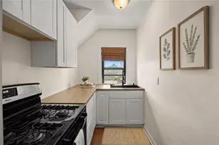 214 Morris Ave, Pawtucket, RI 02860 - Photo 6