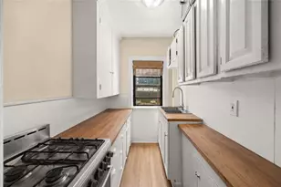 214 Morris Ave, Pawtucket, RI 02860 - Photo 32