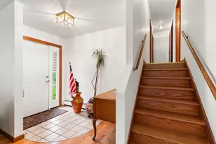 47 Gentian Dr, South Kingstown, RI 02879 - Photo 4