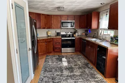 1089 Greenwich Avenue, Warwick, RI 02886 - Photo 2