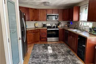 1089 Greenwich Ave, Warwick, RI 02886 - Photo 2