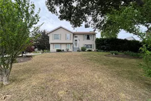 1089 Greenwich Ave, Warwick, RI 02886 - Photo 2