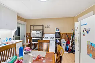 14 Garfield Ave, East Providence, RI 02916 - Photo 6