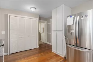 1315 New London Ave, Cranston, RI 02920 - Photo 10