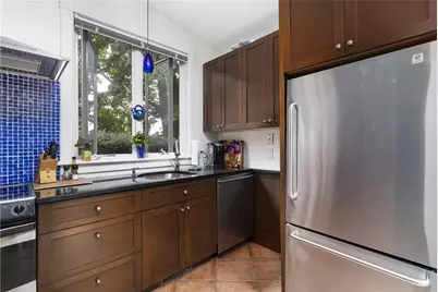 428 Gibbs Avenue #4, Newport, RI 02840 - Photo 8