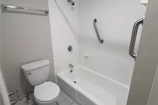 3 Admiralty Dr, Middletown, RI 02842 - Photo 10
