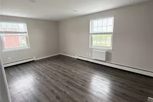 3 Admiralty Dr, Middletown, RI 02842 - Photo 6