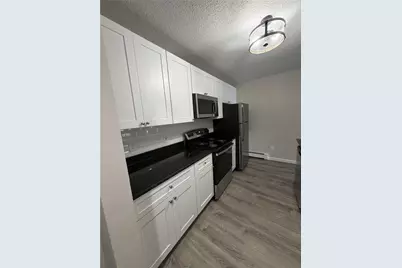 3 Admiralty Drive #01-07, Middletown, RI 02842 - Photo 2