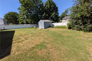 118 Center Ave, Middletown, RI 02842 - Photo 30