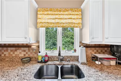 266 Scituate Avenue #D16, Cranston, RI 02921 - Photo 8