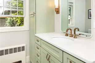 23 Dyer St, Warren, RI 02885 - Photo 18