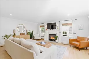 23 Dyer St, Warren, RI 02885 - Photo 12