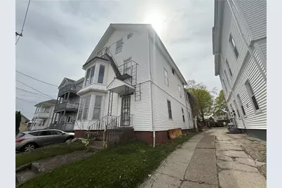 71 S Bend Street, Pawtucket, RI 02860 - Photo 2