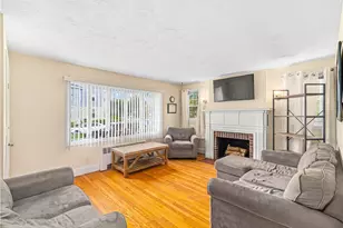 10 Booth Ave, Pawtucket, RI 02861 - Photo 18