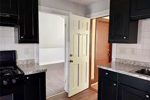 13 Elizabeth St, Cumberland, RI 02864 - Photo 4
