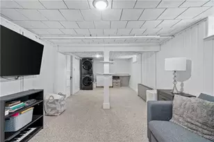 393 Sharon St, Providence, RI 02908 - Photo 24