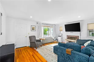 393 Sharon St, Providence, RI 02908 - Photo 12