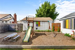 105 Ballston Ave, Pawtucket, RI 02861 - Photo 36