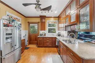 271 Highland Ave, Providence, RI 02906 - Photo 6
