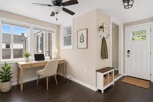 39 Gloria St, Pawtucket, RI 02861 - Photo 6