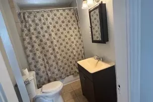 101 Rutherglen Ave, Providence, RI 02907 - Photo 10