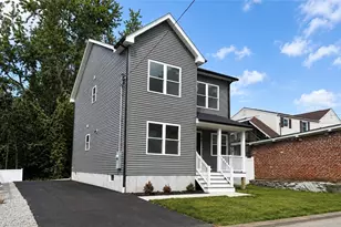 31 Tucker St, Warwick, RI 02886 - Photo 2