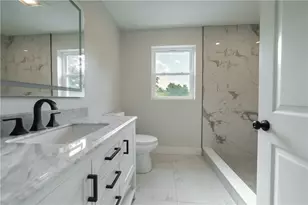 31 Tucker St, Warwick, RI 02886 - Photo 10