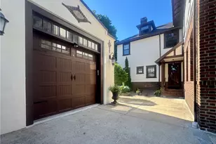 24 Walnut St, Pawtucket, RI 02860 - Photo 44