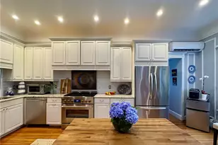 24 Walnut St, Pawtucket, RI 02860 - Photo 8
