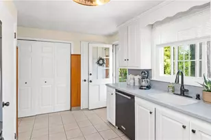 66 Oakdale Rd, North Kingstown, RI 02852 - Photo 8
